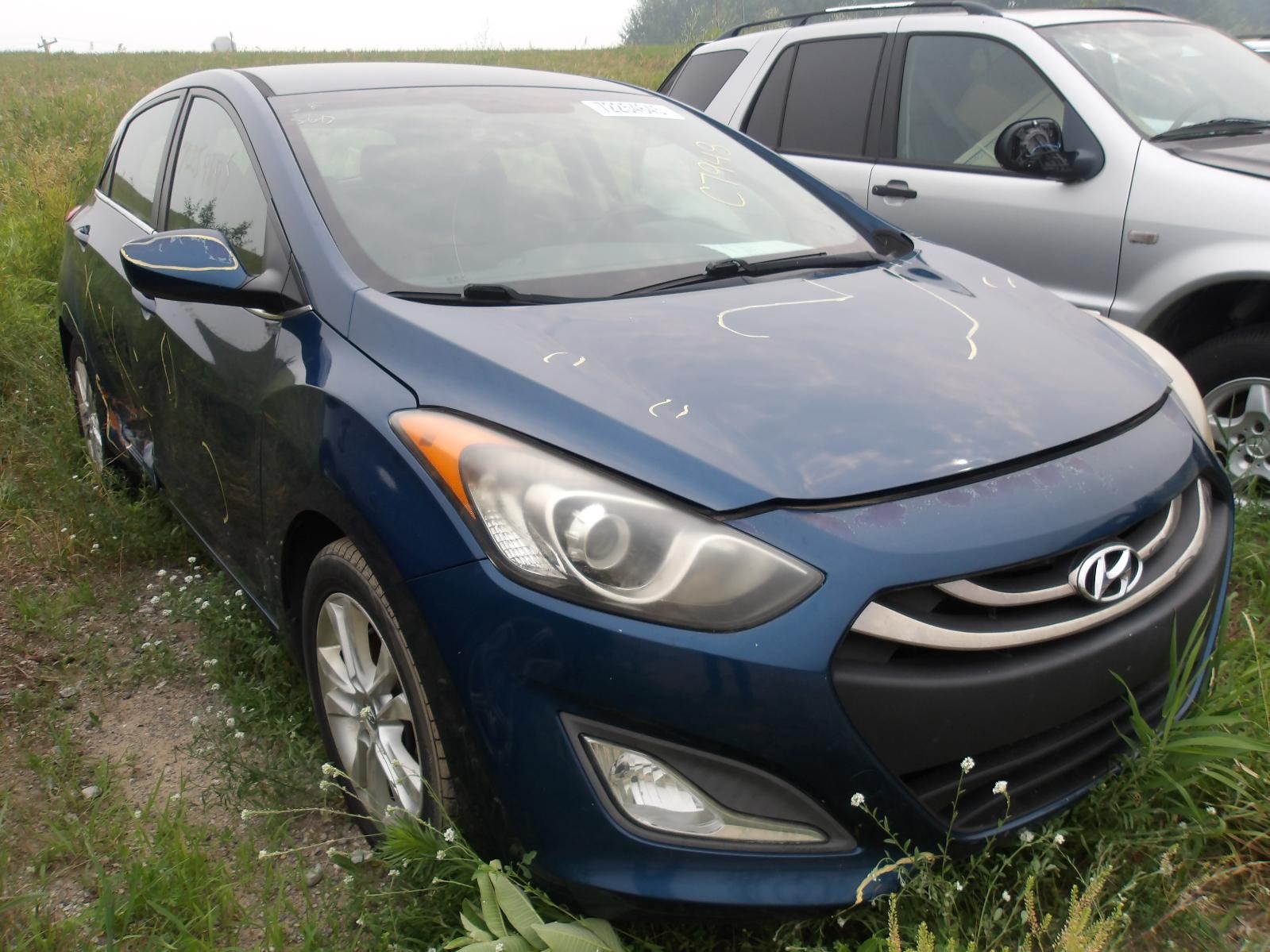 Used Front Bumper Assembly Front fits: 2013 Hyundai Elantra Hatchback GT w/fog l
