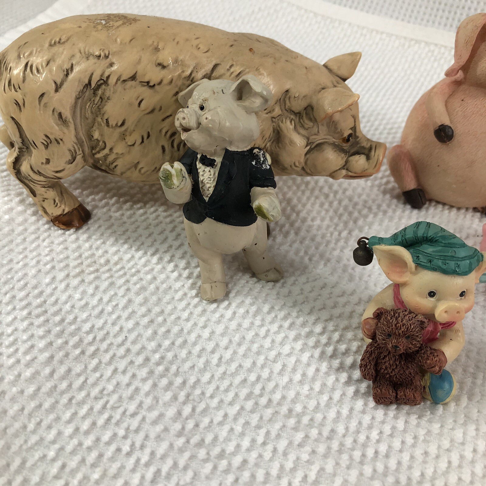 Lot of 13 pig collection salt and pepper ceramic wood plastic pig decor