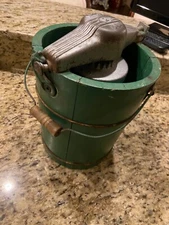 Maid Of Honor 2 Quart Vintage OriginaI Green Ice Cream Maker Hand Crank Operated