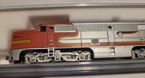 Scala N modellino treno Kato 176-4102 PA-1 ATSF Santa Fe #54L - Foto 3 di 5