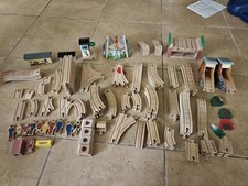 More Than 100 Pieces Thomas Train Wooden Tracks, Untested Buildings, People