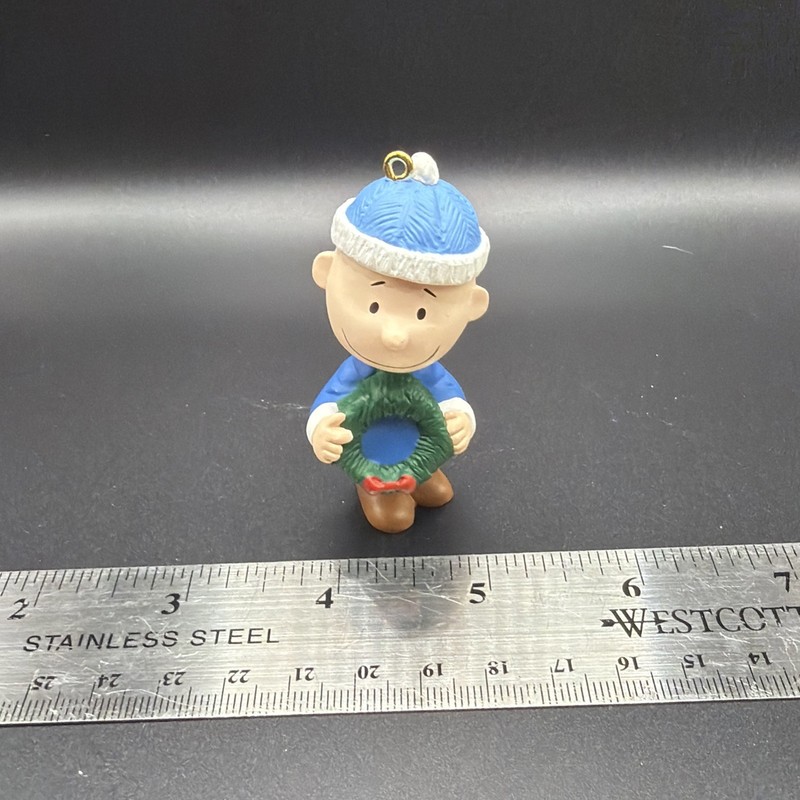 Hallmark Keepsake Charlie Brown Ornament A Snoopy Christmas (2 of 5) 1999