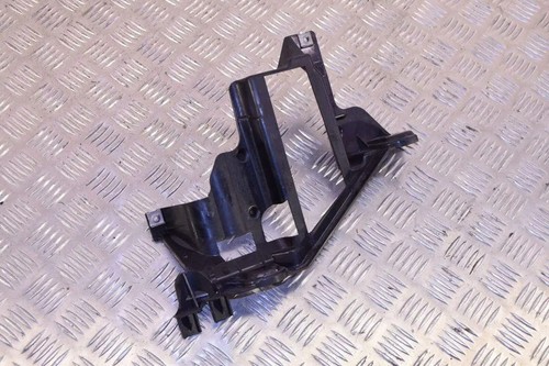 BMW X5 E53 Rechte Scheinwerferhalter 224568R 3.00 Diesel 160kw 2004 33482669