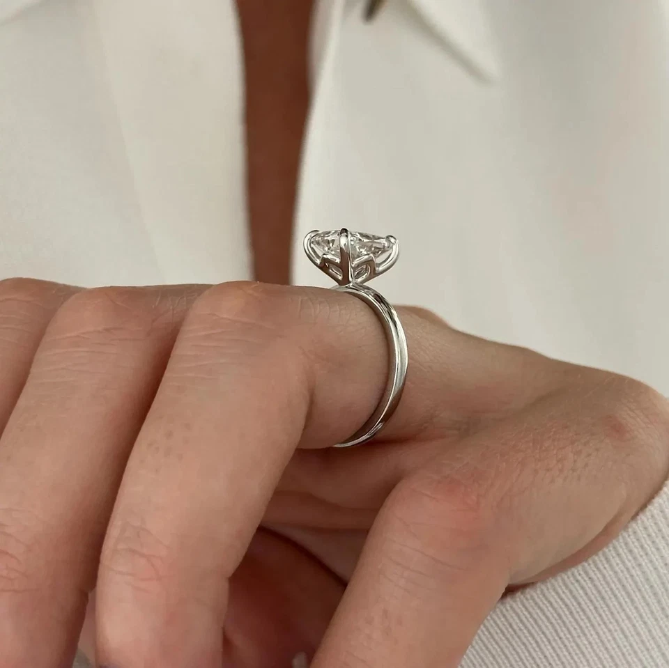 Christmas Sale ! 1 Carat Cushion Lab Grown/CVD Diamond Women's Ring 925 Silver - Image 4 of 4