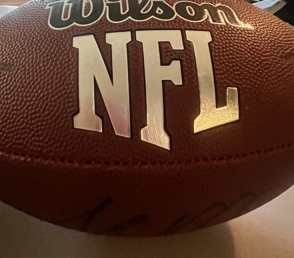 Футболист с автографом Люка Куечли из Wilson Carolina Panthers NFL Beckett Bas - Изображение 4 из 4