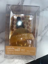 Cuccio Naturale Revitalizing Cuticle Oil 2.5oz (75mL) Milk & Honey