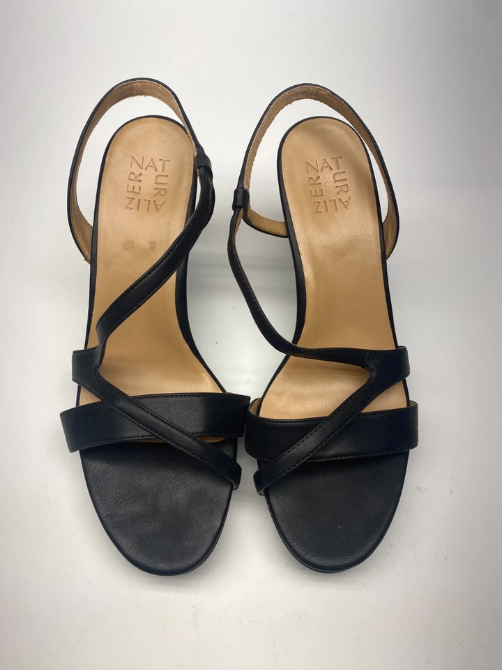 Sandalia de tacón de vestir con correa negra Naturalizer para mujer talla 9,5 W Foto 2 de 4