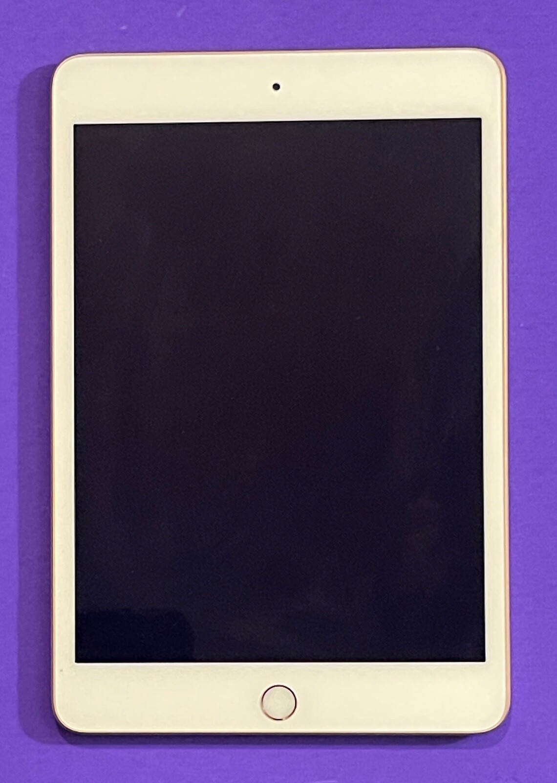 iPad mini4 64GB Wi-Fiモデル ゴールド MK9J2J/A