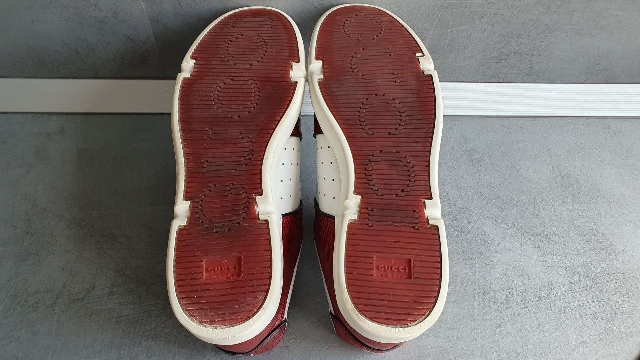 Gucci Interlocking GG Logo Red Python Low Top Sne… - image 4