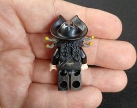 Lego Pirates of The Caribbean Blackbeard Minifigure poc007 from 4192 4195