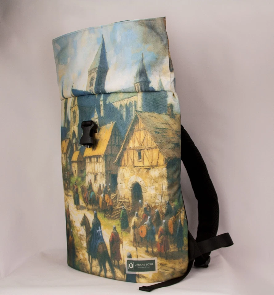 Rucksack RollTop "Ritter". Einzigartiges Design, Laptopfach – Perfektes Geschenk - Bild 3 von 4