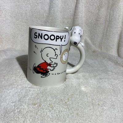 NEW NWT Hallmark Peanuts Charlie Brown 3D Snoopy Hanging On Handle Mug