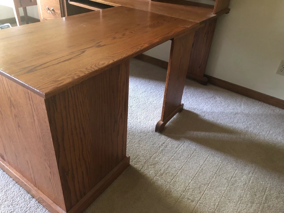 Escritorio roble macizo Ohio hecho Amish 72"L x 72"L x 26.5" D x 30"H Foto 3 de 4