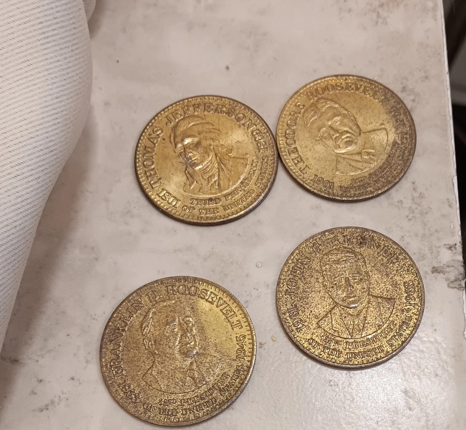 Vintage Lot of 4 Shell Oil Co Presidential Commemorative Coins FDR JFK Jefferson - Image 2 of 4