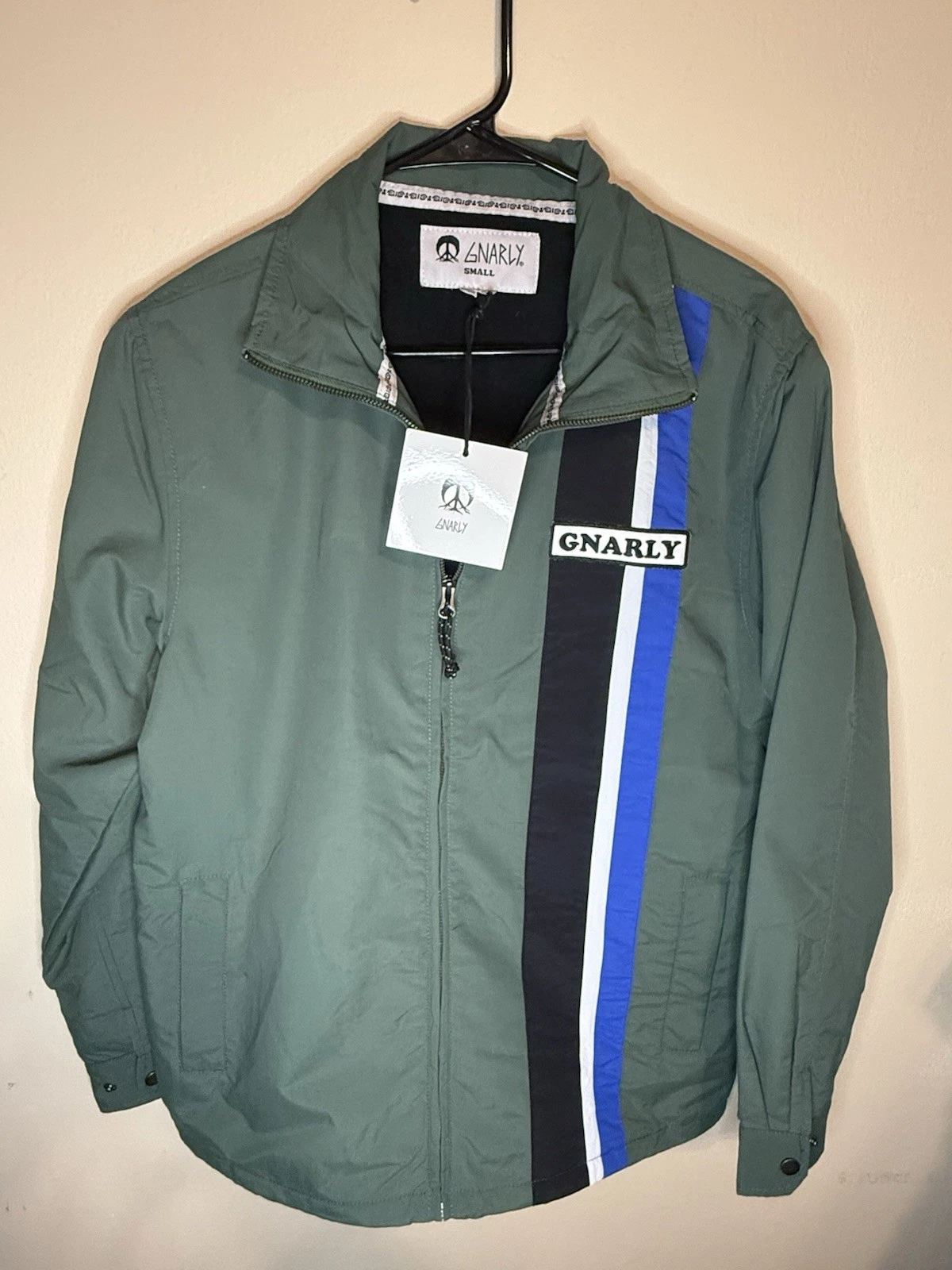 Gnarly Green Jacket Small NWT