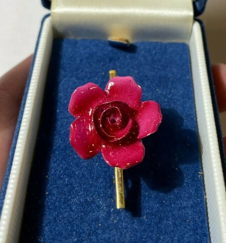 NIB AYNSLEY Bone China Pink Red Rose Flower Brooch Gold tone Made