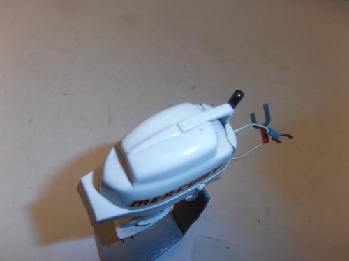 Toy Mercury 200 Outboard Motor - Picture 5 of 6