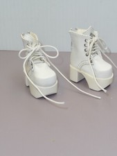 BJD, Ball Jointed Doll Boots, Lace up in front, zipper in back White Shoes r