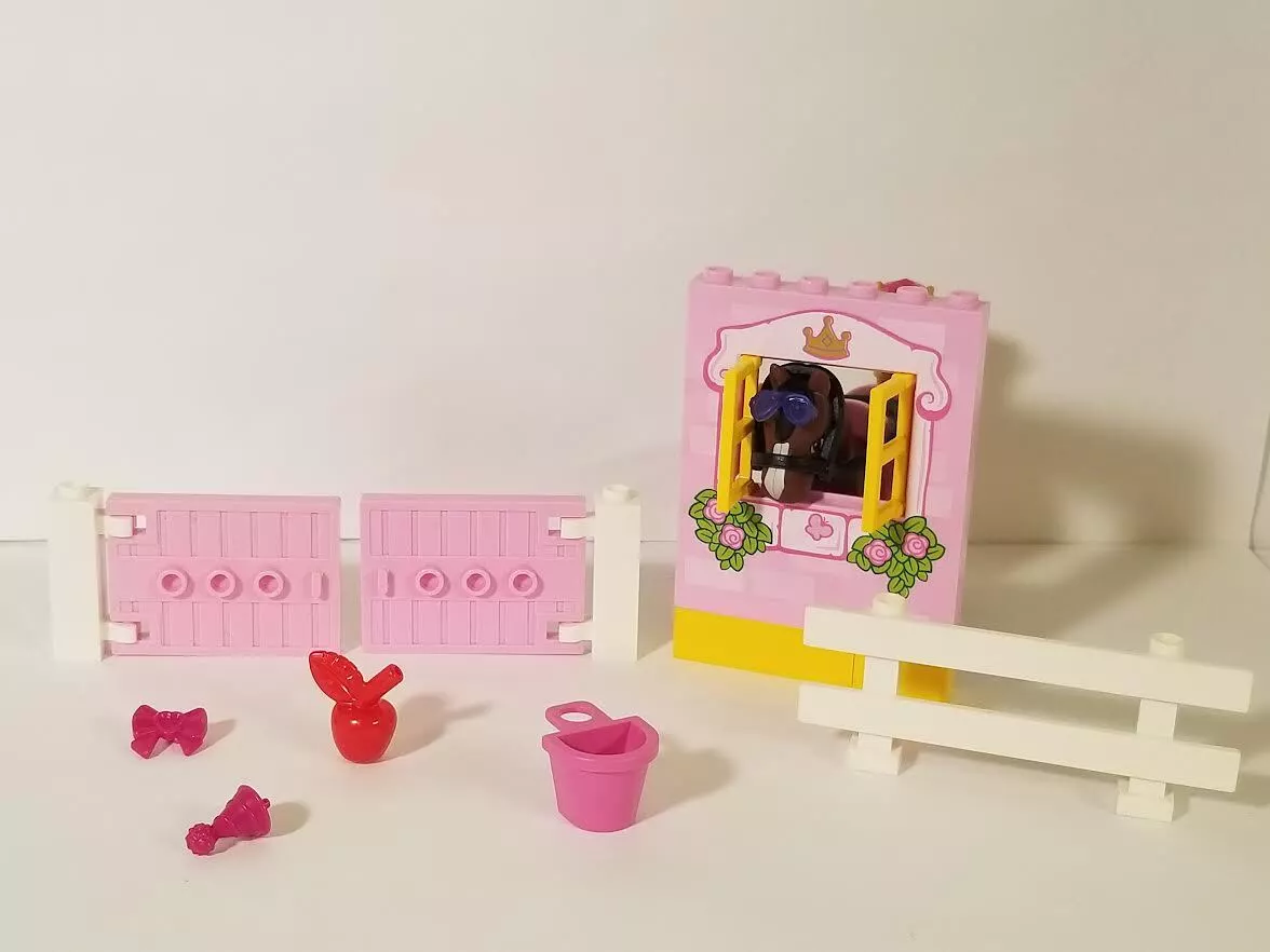 LEGO Friends Brown Horse Barn Doors Window Shutters Saddle Bridle Treat Crown