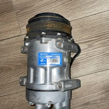 TCCI Navistar Air Conditioner Compressor 3628699C2