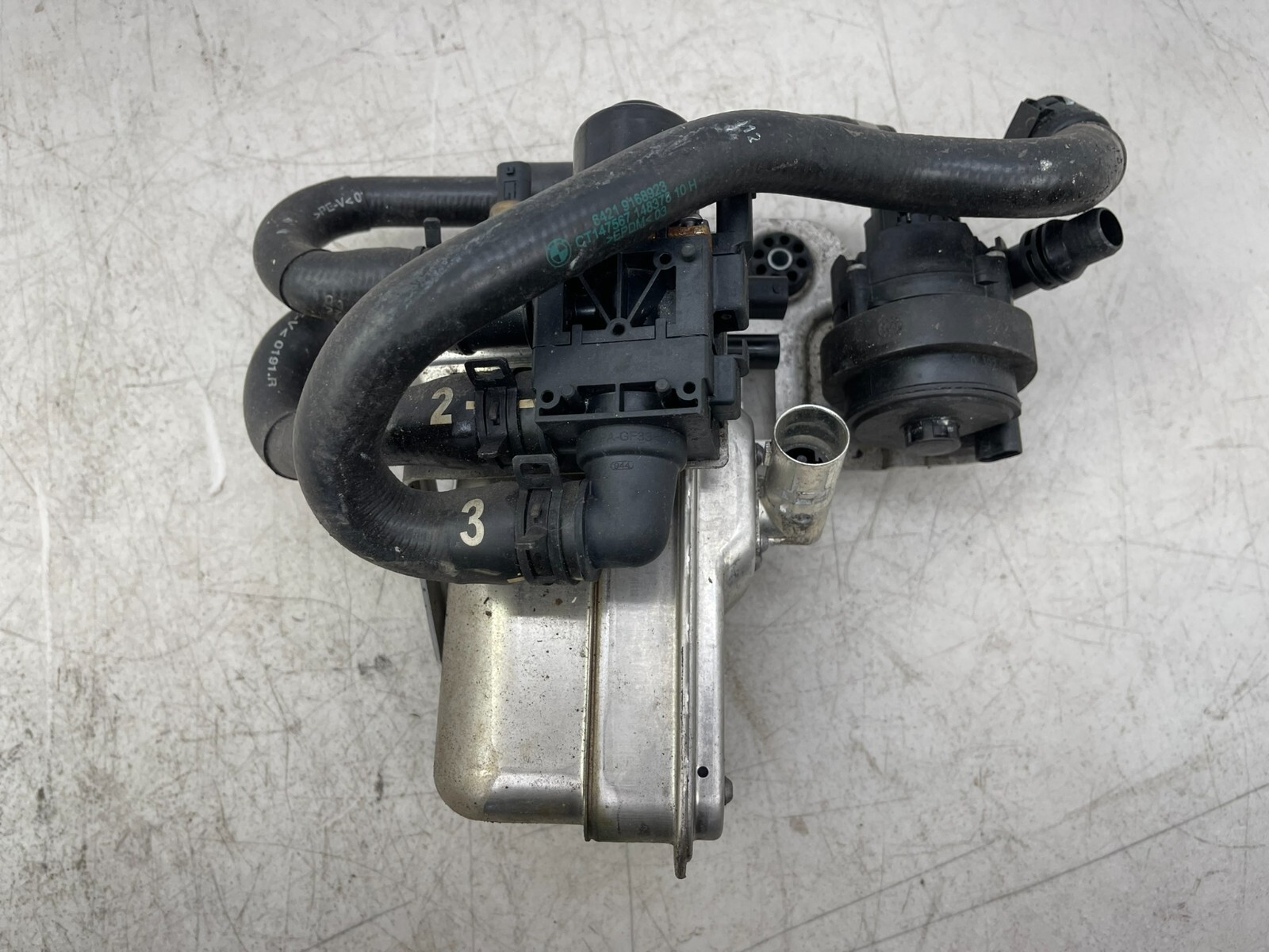 2014-2020 BMW I8 OEM AUXILIARY HEATER VALVE PUMP 9363106