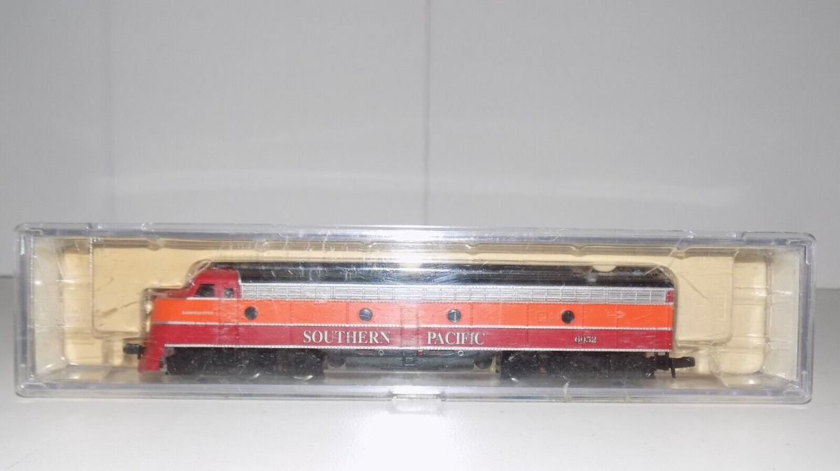 Locomotives Diesel LIFE-LIKE N 7359 – E6A SEABOARD #3016 & #3104 – Échelle N, Digitales (Occasion)