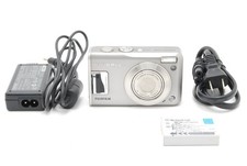  ECX 5 Fujifilm FinePix F31fd Silver Compact Digital Camera From JAPAN