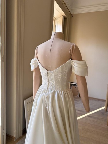 Satin Wedding Dresses Off Shoulder A Line Vintage Elegant Ivory Bridal Gowns - Picture 5 of 12