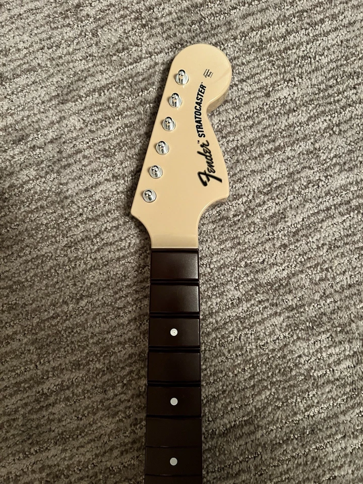 Sony Playstation 4 PS4 Wireless Fender Stratocaster RockBand 4 Guitar 91261 - Image 4 of 4