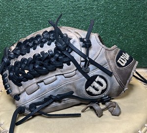 WILSON A2000 D33 PRO STOCK 11.75” LH BASEBALL GLOVE