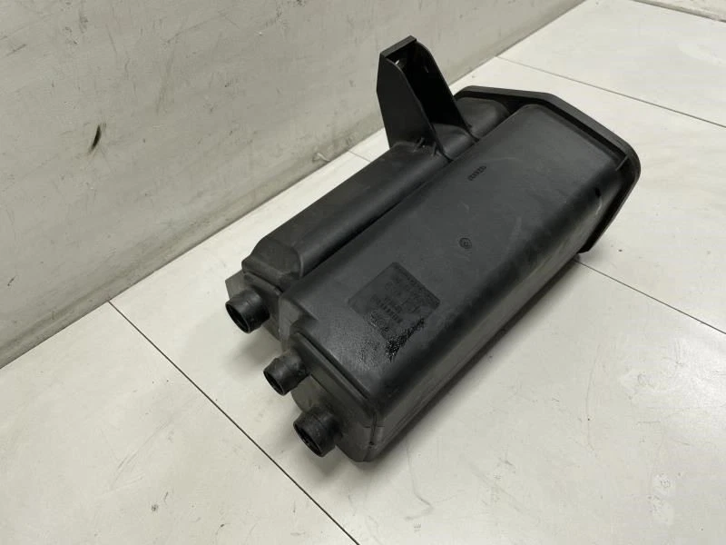 Land Rover Range Rover HSE 2004 bote de filtro de carbón evap de combustible OEM+  Foto 2 de 4