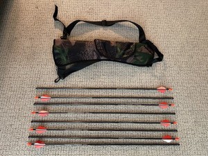 8 Easton Storm Carbon Arrows 40/55 and quiver