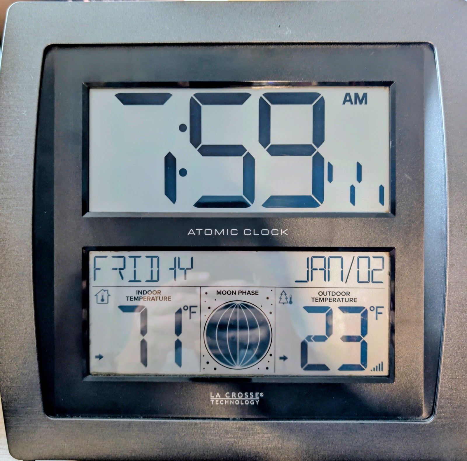LA CROSSE TECHNOLOGY S74870 CURVED DIGITAL ATOMIC WALL CLOCK AS IS For Parts.