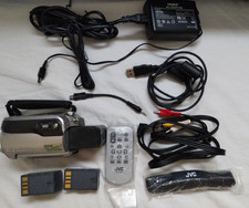 JVC Everio GZ-MG255U Handheld Camcorder w/ accessories NO charger