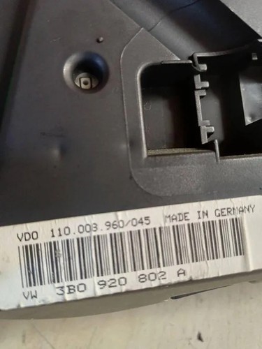 VW PASSAT B5 3B2 Kombiinstrument 3B0920802A 110008960045 1.90 Diesel 34894263