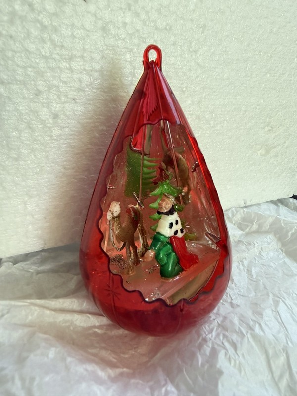 Vintage Jewel Brite Teardrop Diorama Ornament of Plastic Three Kings Wise Men