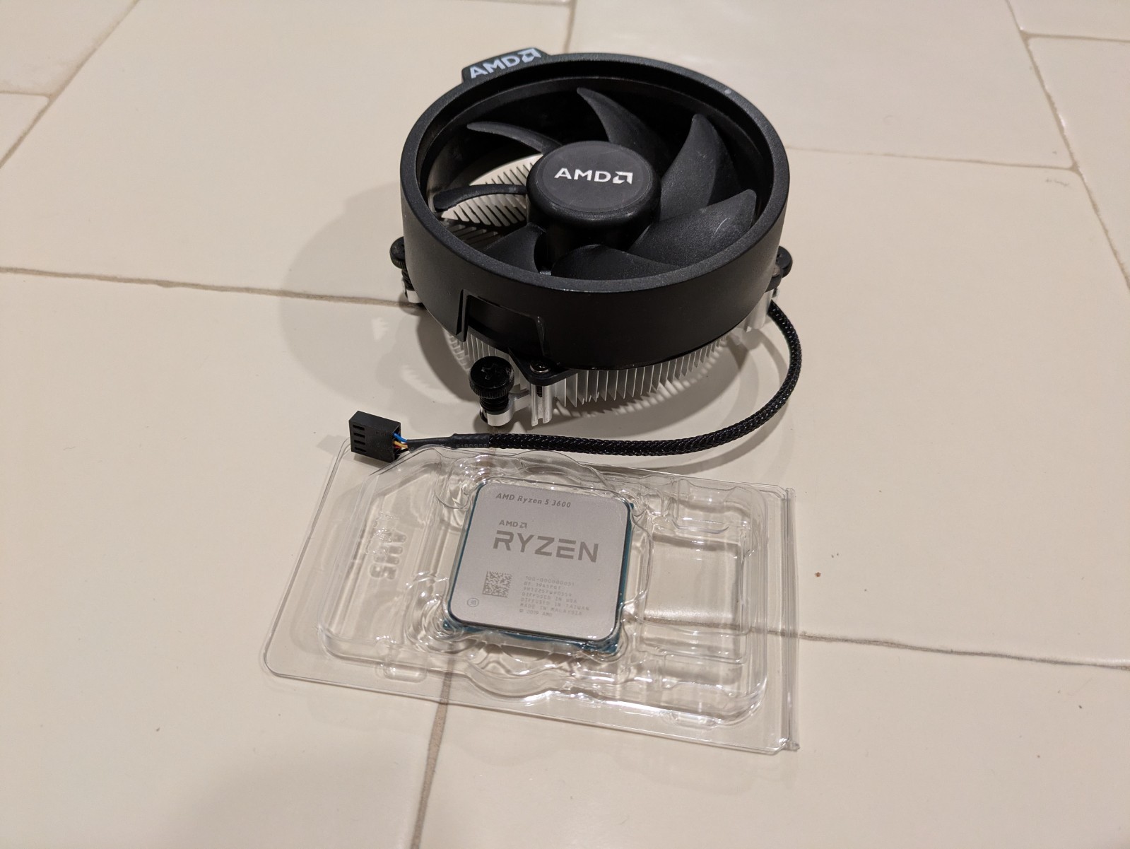 AMD Ryzen 5 3600 6-Core 12-Thread Processor w/ Wraith Spire Cooler