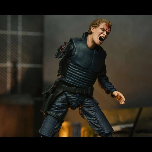 -=] NECA - Robocop Alex Murphy Ocp Uniform Ultimate A. Figure [=- - Photo 4/4