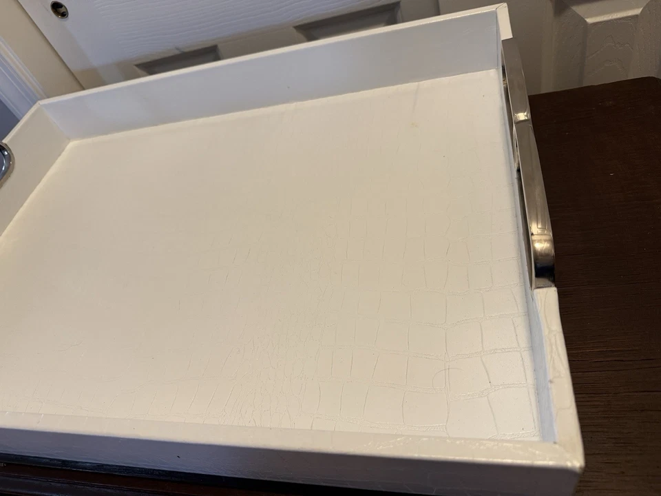 💙ETHAN ALLEN КОЖАНЫЙ СЕРВИРОВОЧНЫЙ ДЕКОР ЛОТОК 24 ДЮЙМА БЕЛЫЙ С ХРОМИРОВАННЫМИ РУЧКАМИ РЕКОМЕНДУЕМАЯ РОЗНИЧНАЯ ЦЕНА ПРОИЗВОДИТЕЛЯ 320 ДОЛЛ. США - Изображение 3 из 4