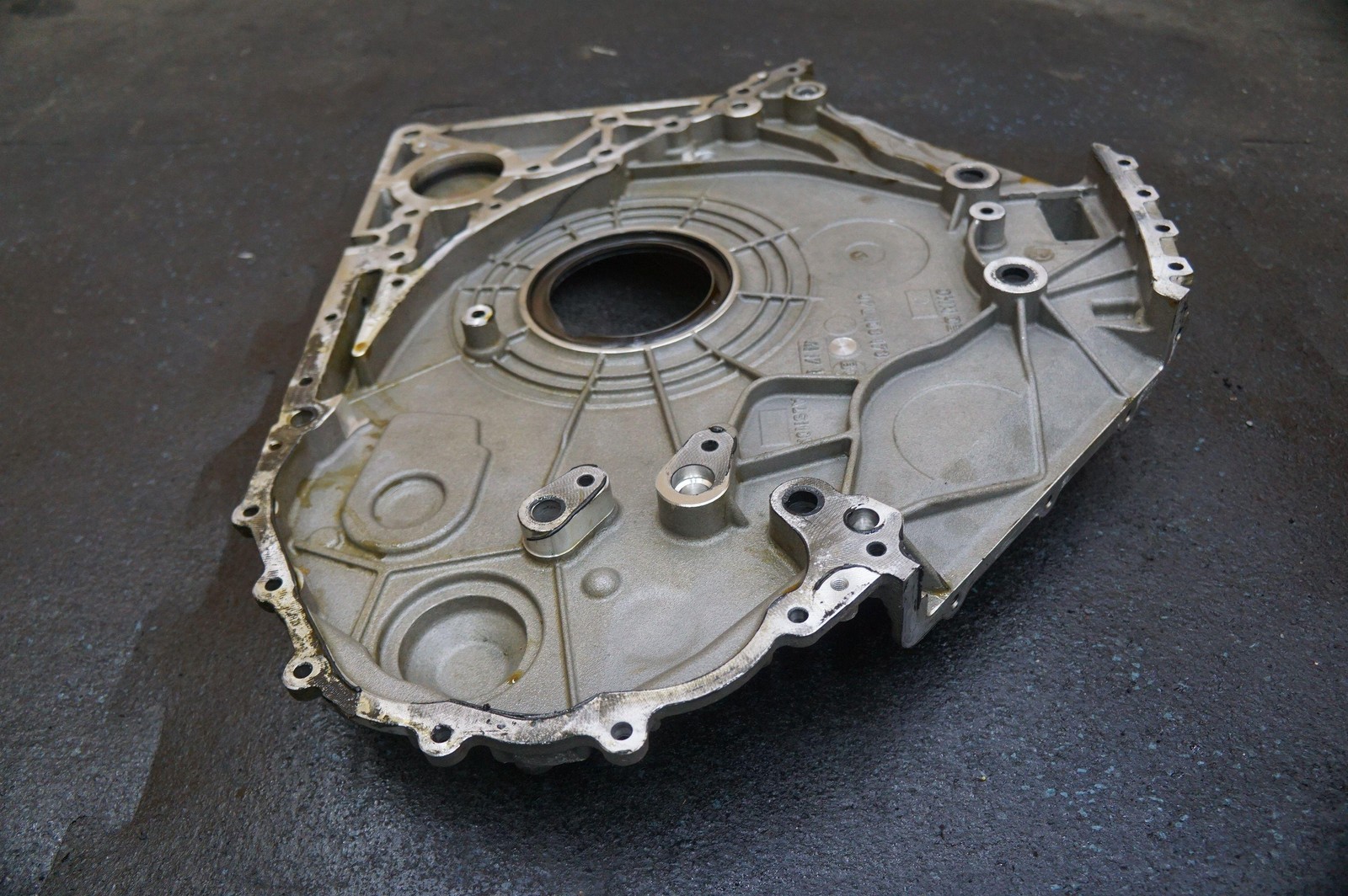 5.2l V10 Engine Timing Chain Cover Plate 07L103173 OEM Audi R8 Lms Gt4 2018