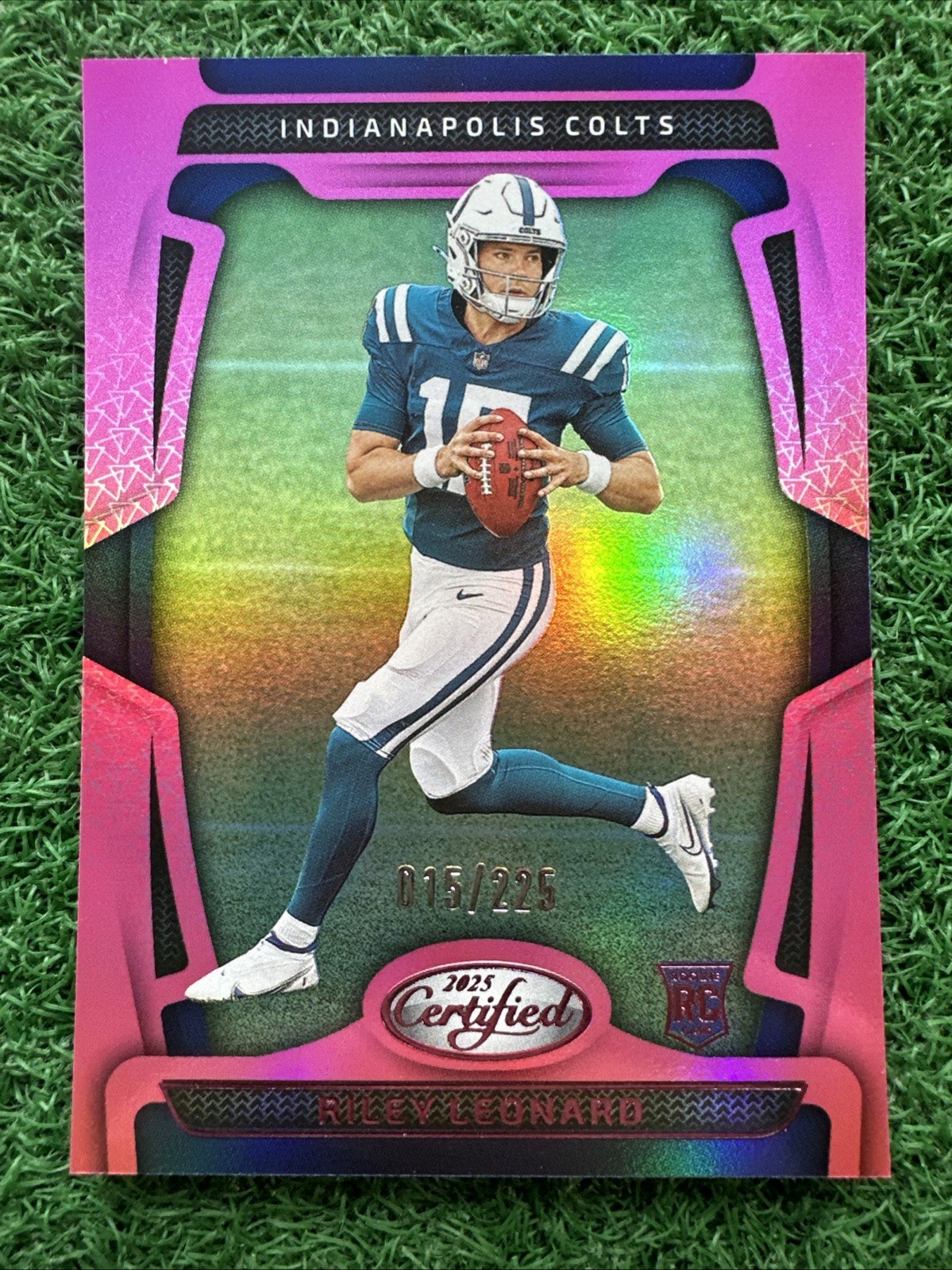 2025 Certified RILEY LEONARD Rookie Mirror Pink /225 #137 Indianapolis Colts