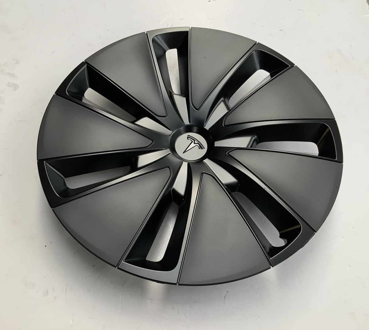 New TESLA MODEL 3 2024-2026 PHOTON WHEEL COVER 18 INCH OEM 1344251