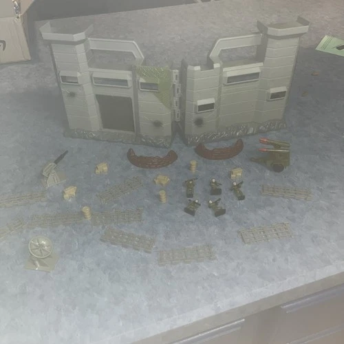 Vintage Masito GI Joe Cubeville Military Battlefield Building and accessories