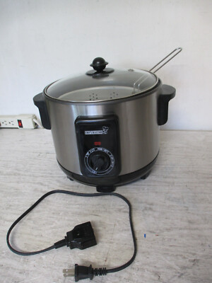 Chef's Selection Deep Fryer w/ Fry Basket CE23278
