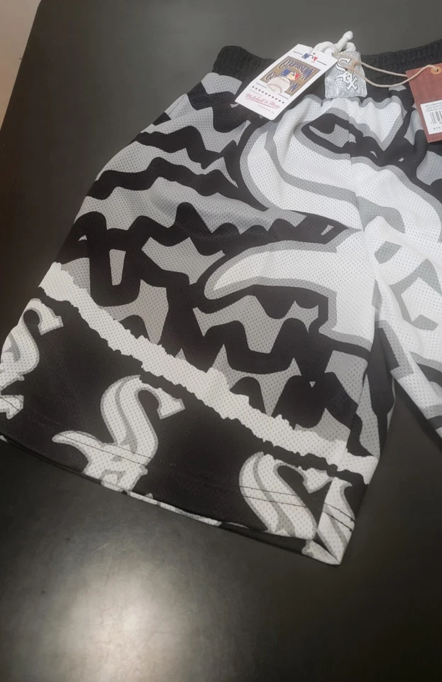 Mitchell And Ness 美国职棒大联盟芝加哥白袜队 Jumbotron 短裤,尺寸 S — 第 3/4 张图片