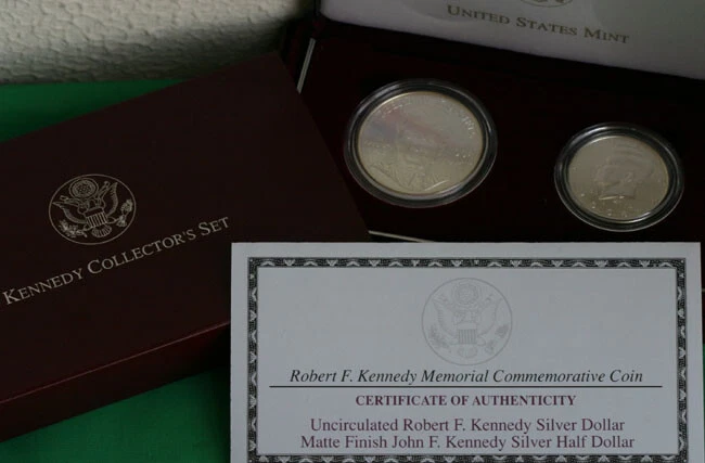 1998 Kennedy Uncirculated 2 Coin Matte Finish 50c + Silver $1 Set Damaged Sleeve - Image 3 of 4