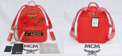 MCM Small Stark Insignia Leather Backpack with Genuine Fox  display picture 2