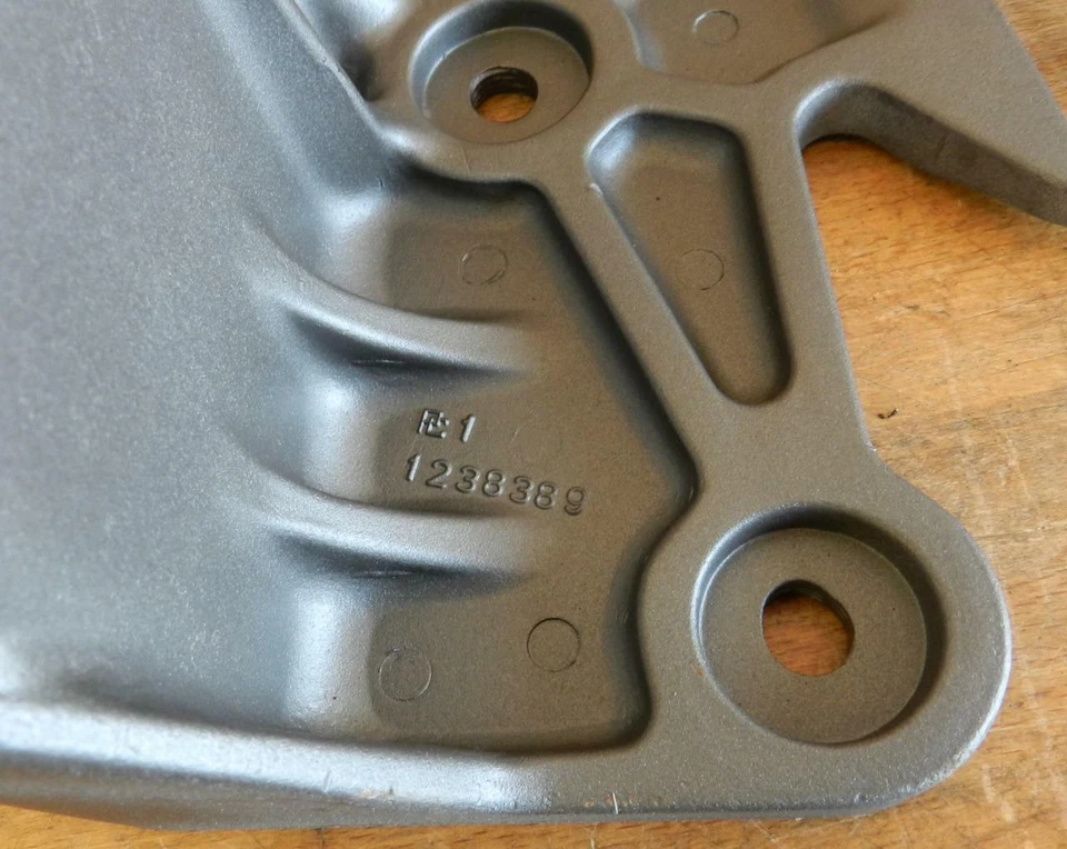 Buick Skylark GS 350 400 455ci V8 1968-70 soporte de bomba de smog 1238389 Foto 2 de 4