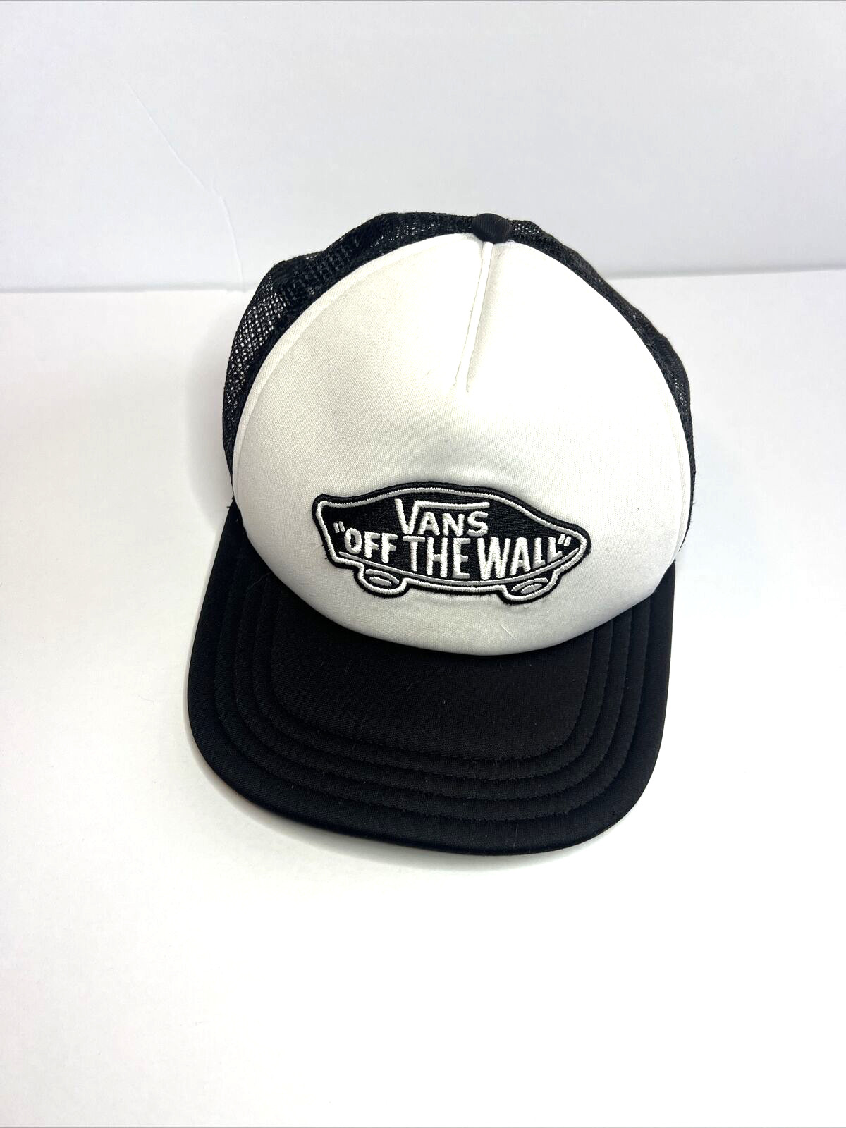 VANS Off The Wall Patch Logo White Black Trucker Hat Snapback