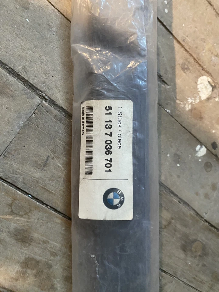 2001-2003 BMW M5 E39 Rear Left Side Door Molding Primed OEM NOS 51137036701 - Image 2 of 4